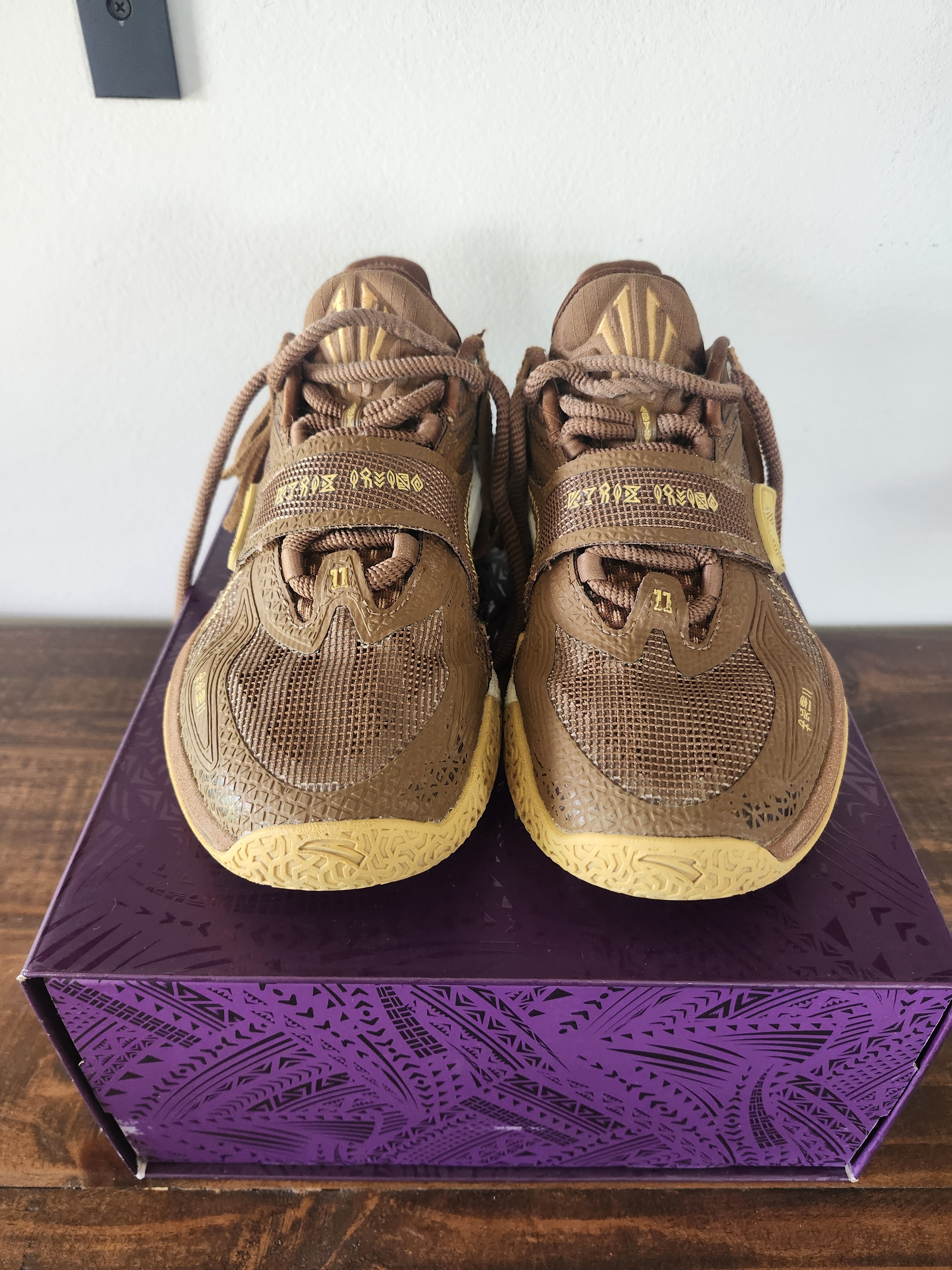 Anta Kai 1 Chief Hela Shoes